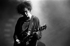 robert-smith-the-cure.jpg