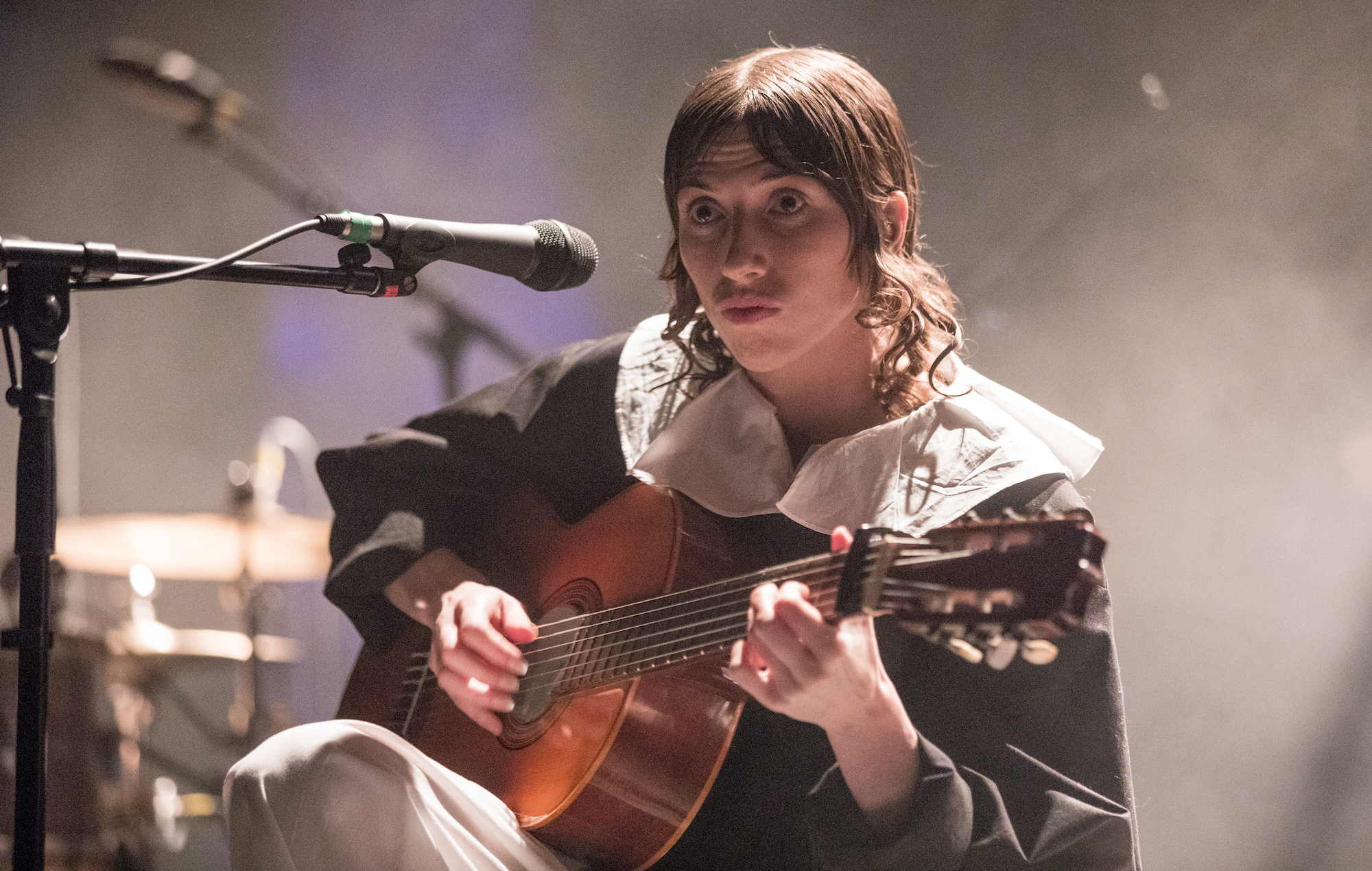 Aldous-Harding.-Credit-Jana-LeglerRedferns.jpg