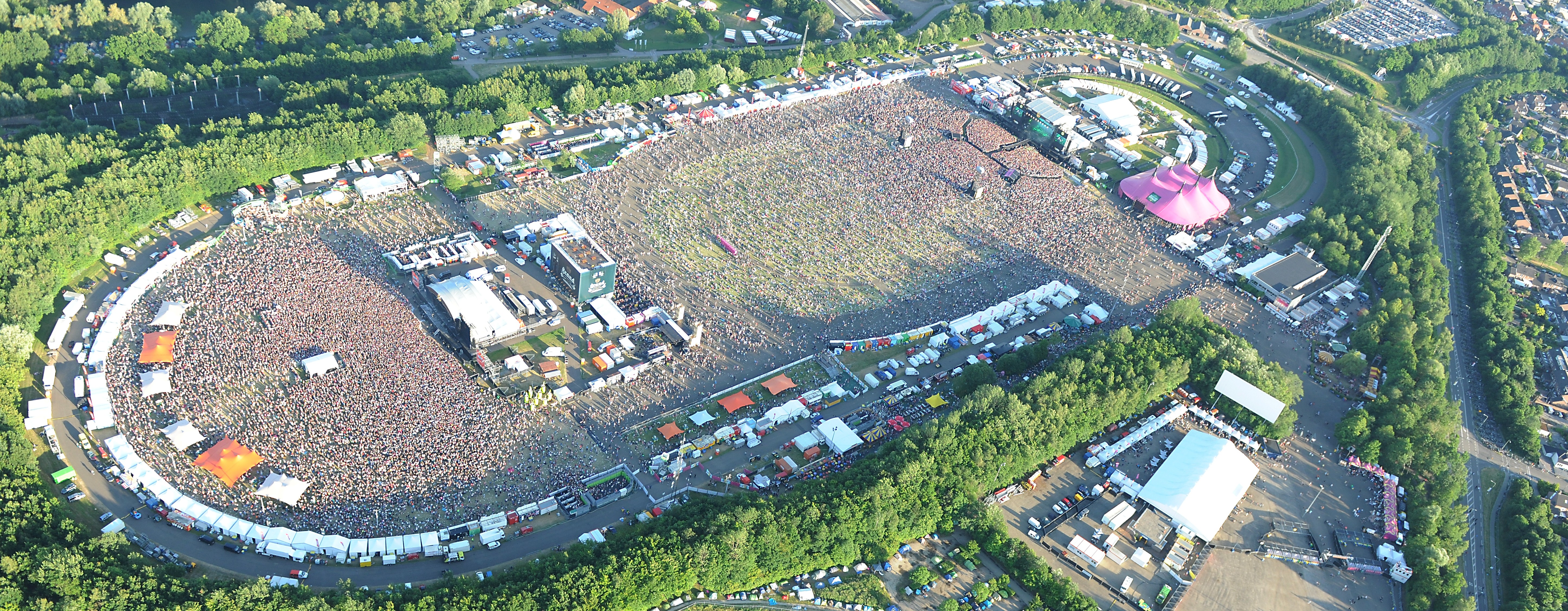 pinkpop2015-e1458575885629.jpg