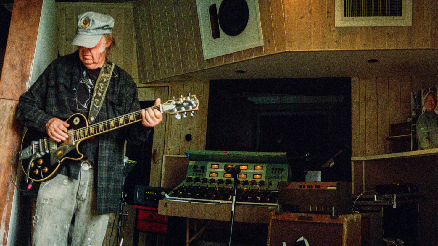 www.jambase.com