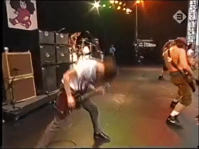 https://i.makeagif.com/media/5-07-2015/tDR0eT.gif